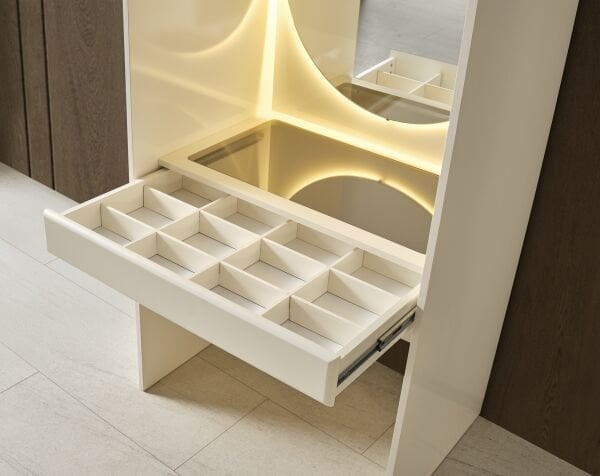 Marsel Giyinme Dolabı