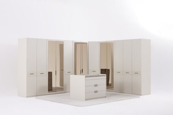 Nota Giyinme Dolabı