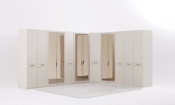 Nota Giyinme Dolabı