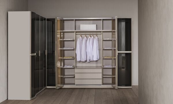 Meta Giyinme Dolabı