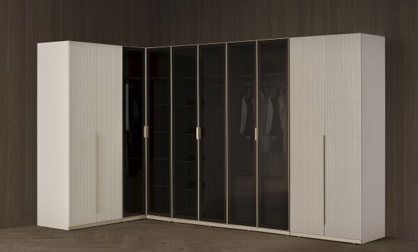 Neon Giyinme Dolabı