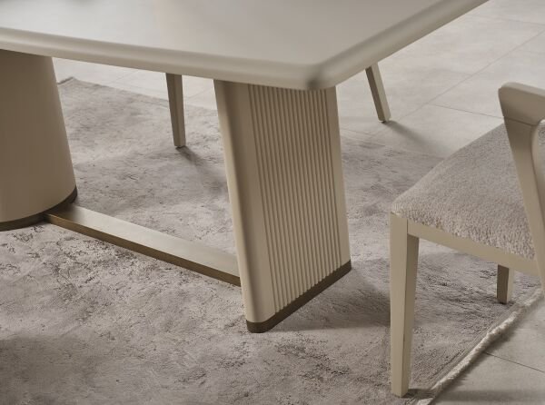 Dolunay Yemek Odası