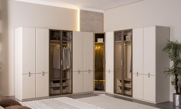 Viral Giyinme Dolabı