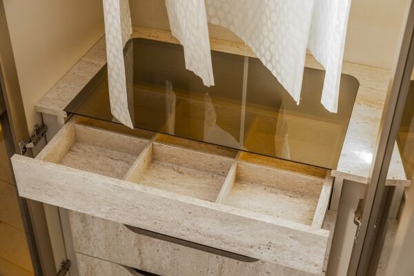 Troya Giyinme Dolabı