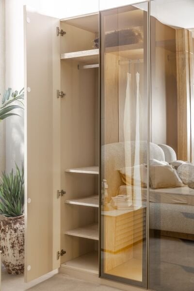 Troya Giyinme Dolabı